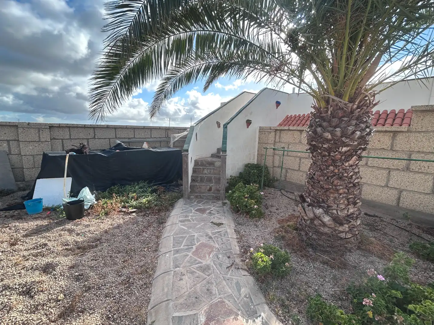Vista exterior de Casa o xalet en venda en Granadilla de Abona amb Terrassa, Traster i Rentadora