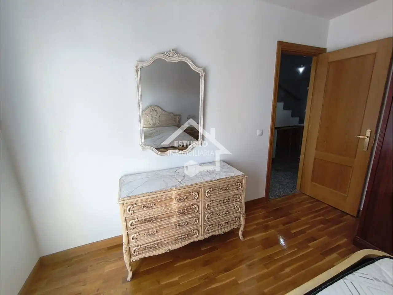 Habitación de Casa adosada en venta en Mendavia con Calefacción, Jardín privado y Parquet