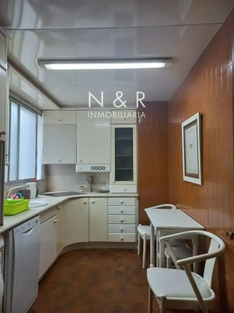 Cocina de Piso de alquiler en Santiago de Compostela  con Calefacción y Amueblado