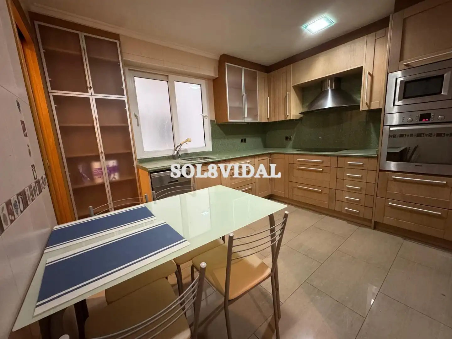 Cocina de Piso de alquiler en Torrevieja con Aire acondicionado, Calefacción y Amueblado