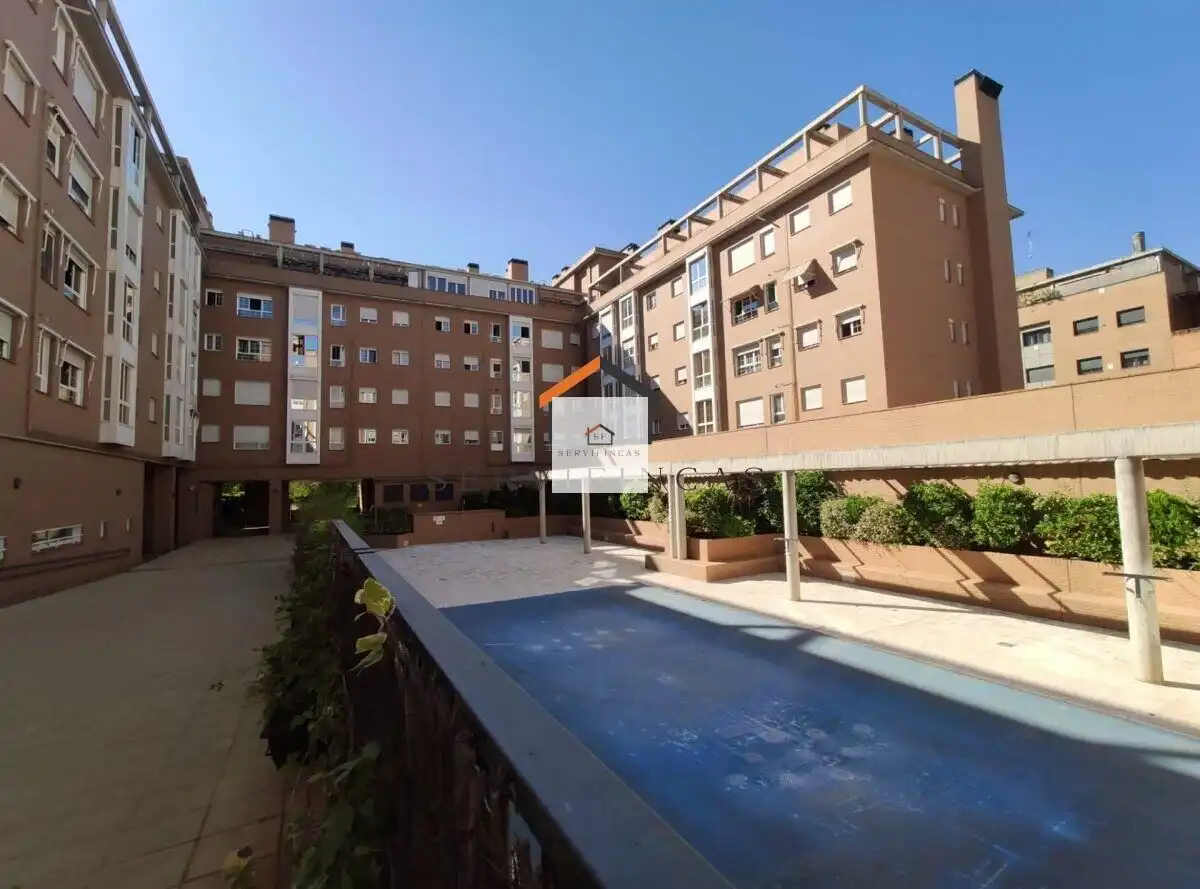Vista exterior de Piso de alquiler en Madrid con Aire acondicionado, Calefacción y Parquet
