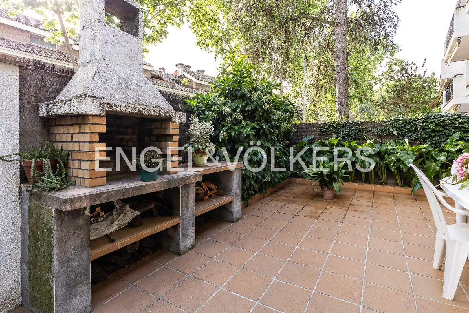 Terrassa de Casa o xalet en venda en Cerdanyola del Vallès amb Aire condicionat, Calefacció i Jardí privat