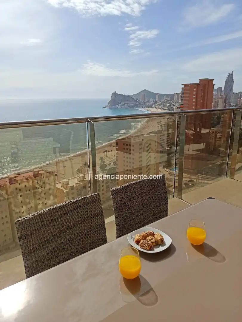 Terraza de Piso de alquiler en Benidorm con Aire acondicionado, Calefacción y Terraza
