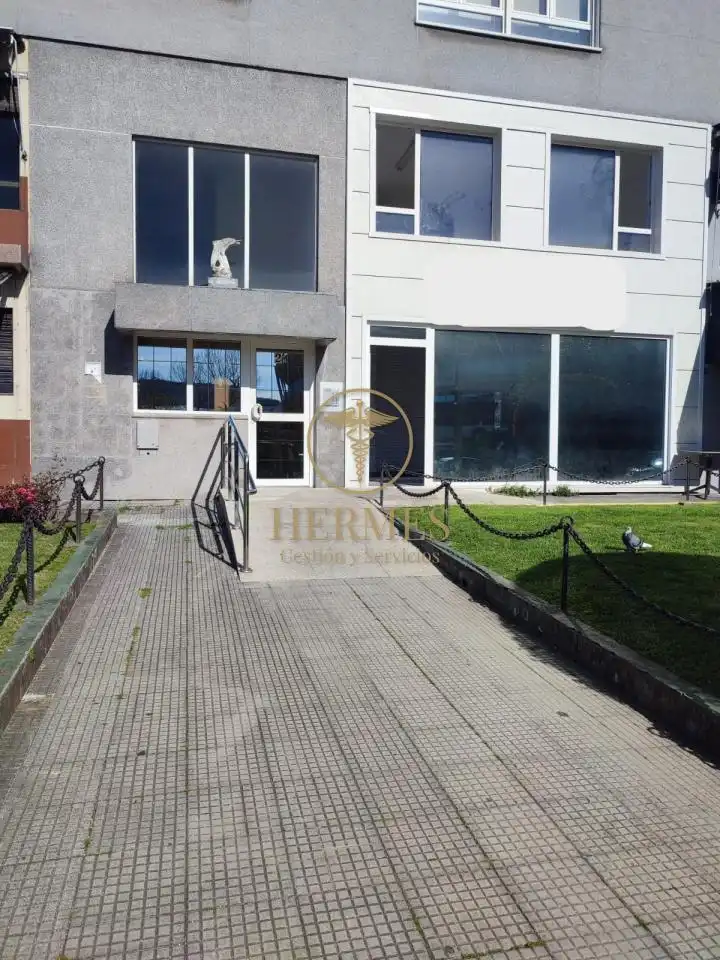 Local comercial en venda a Centro Urbano, imagen 2