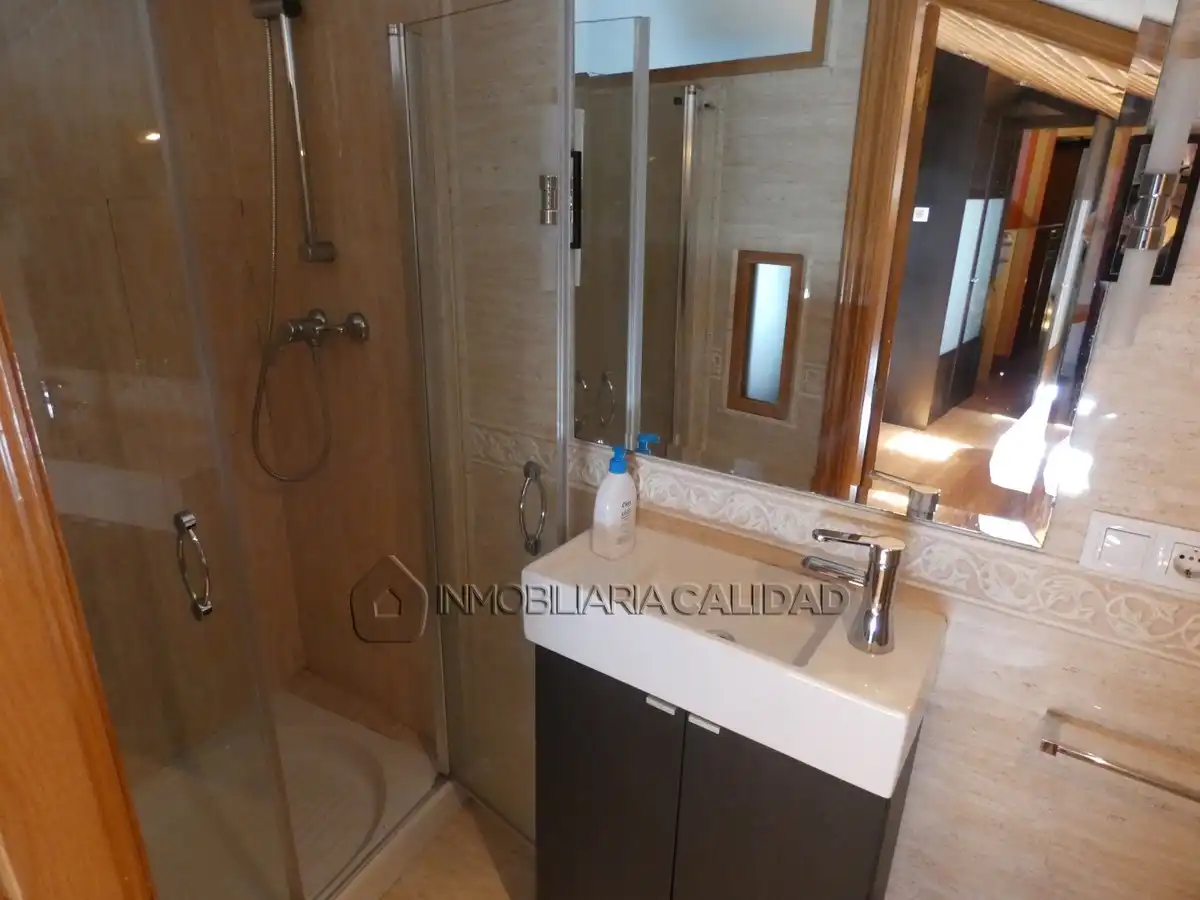 Bathroom of Flat for rent in Burgos  with Heating, Terrace and Furnished