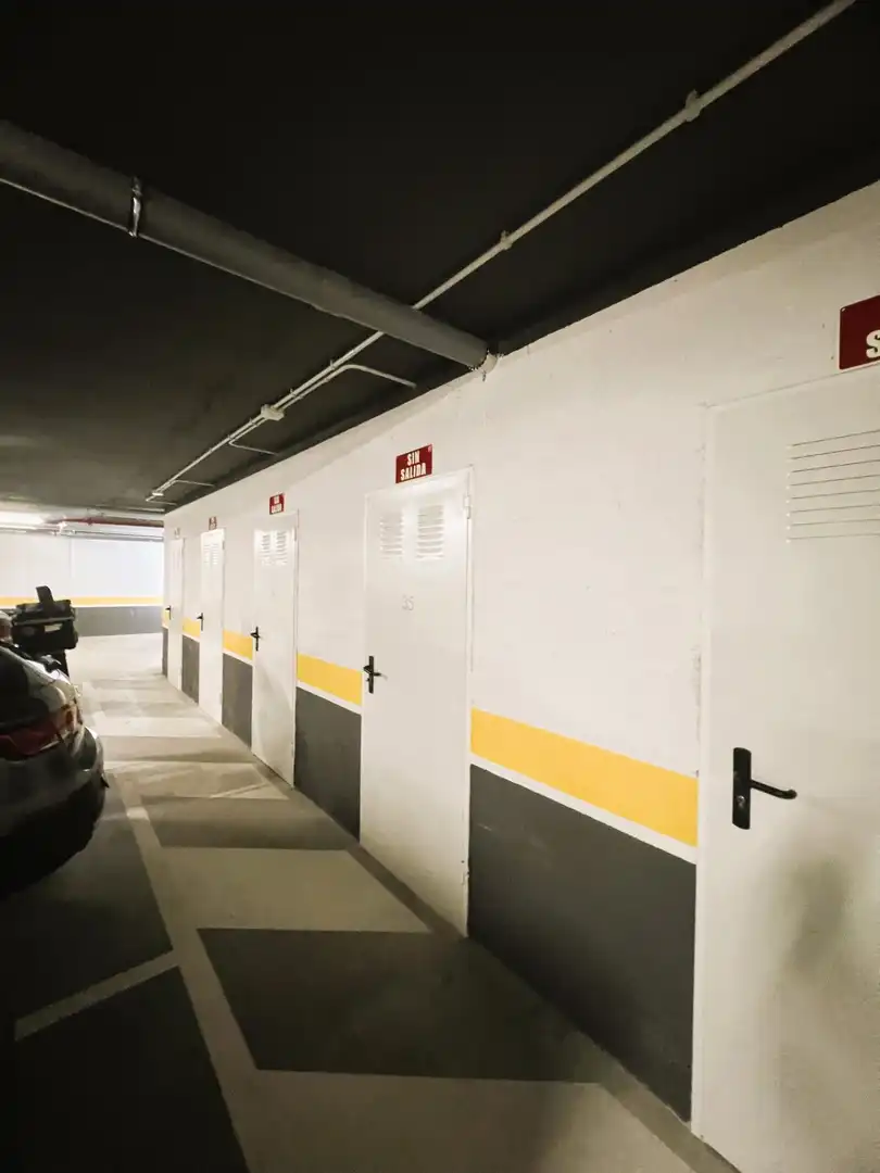 Aparcament de Pis de lloguer en Las Palmas de Gran Canaria amb Terrassa, Traster i Piscina comunitària
