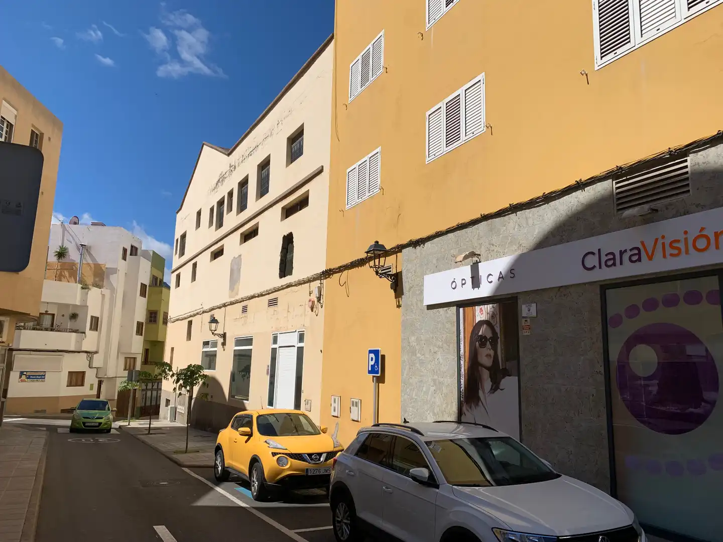 Vista exterior de Local en venta en Gáldar