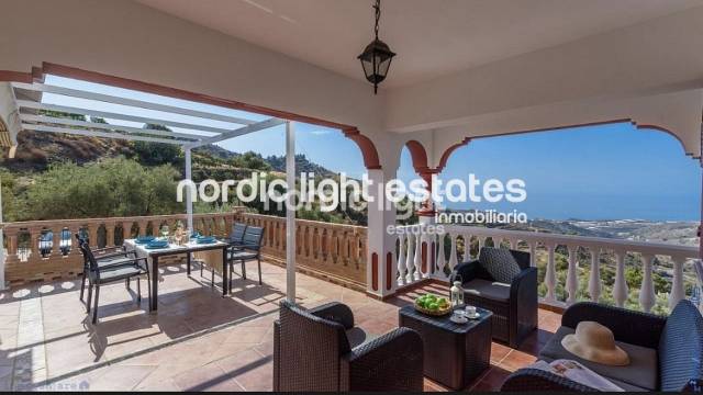 Casa-chalet en Venta en Torrox Pueblo