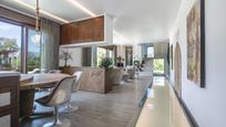 Sala d'estar de Casa o xalet en venda en Benahavís amb Aire condicionat, Jardí privat i Terrassa