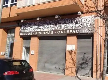 Local comercial en venta en Avenida Europa