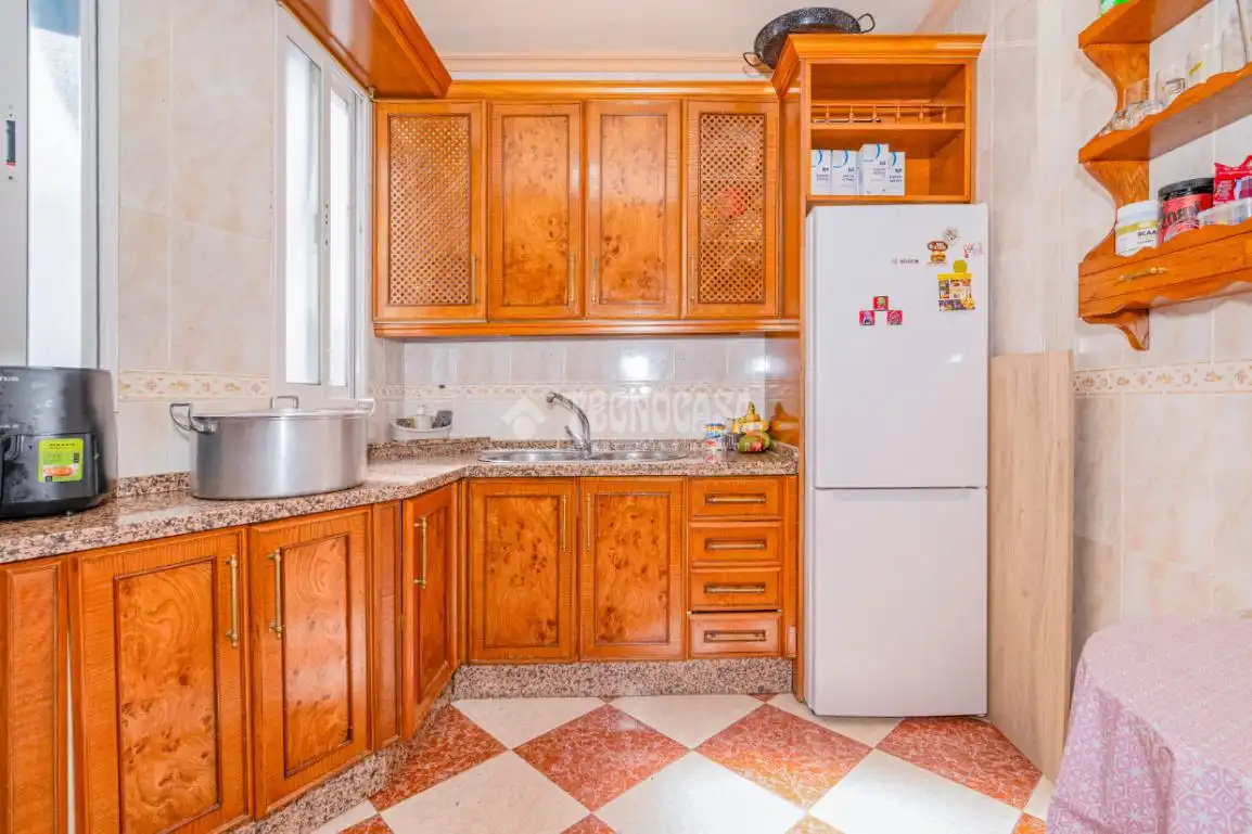 Cocina de Piso en venta en Lucena con Aire acondicionado, Amueblado y Balcón