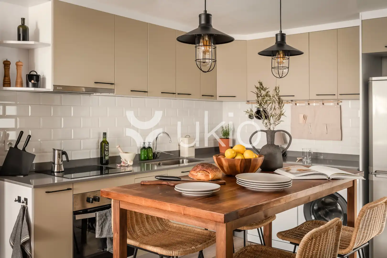 Cocina de Apartamento de alquiler en Eixample