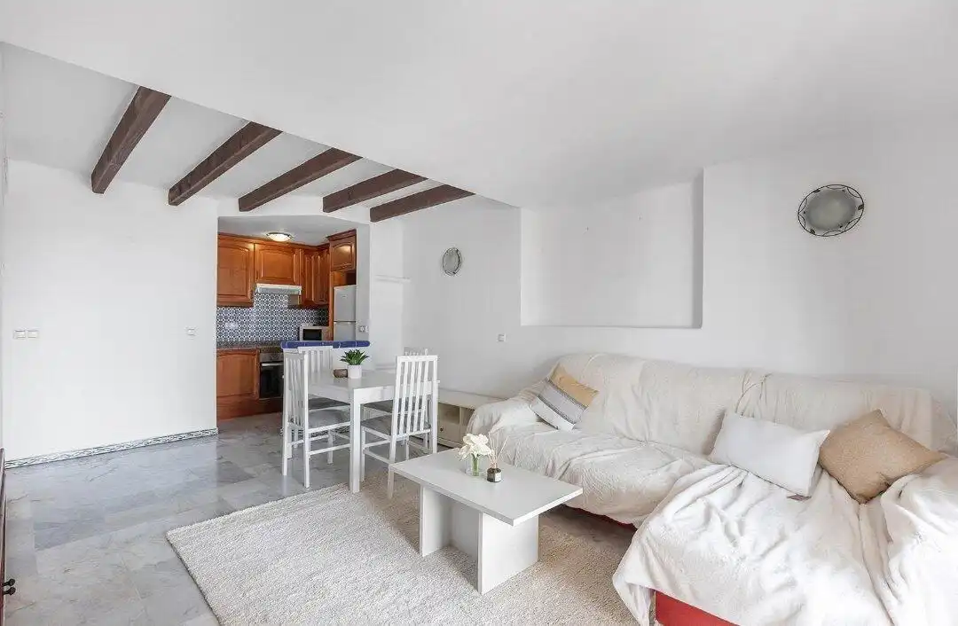 Apartamento con terraza en venta en Playa de los Locos, imagen 6