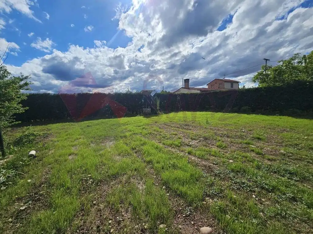 Grundstücke zum Verkauf in Alberite