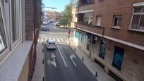 Vista exterior de Pis en venda en Ciudad Real Capital amb Aire condicionat