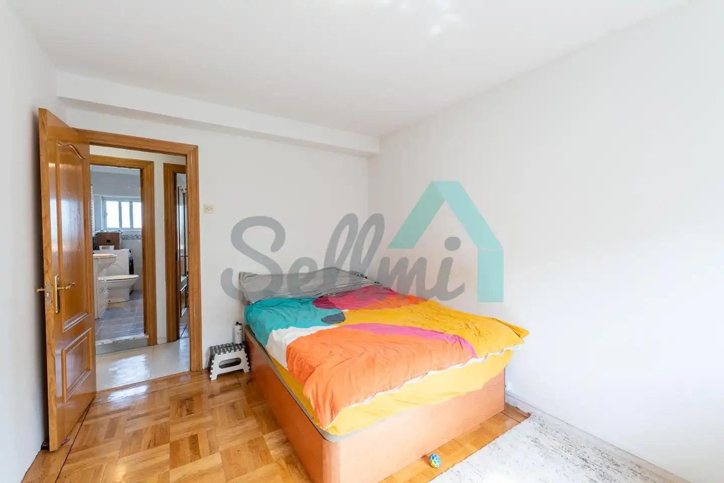 Habitación de Planta baja en venta en Avilés con Calefacción, Parquet y Trastero