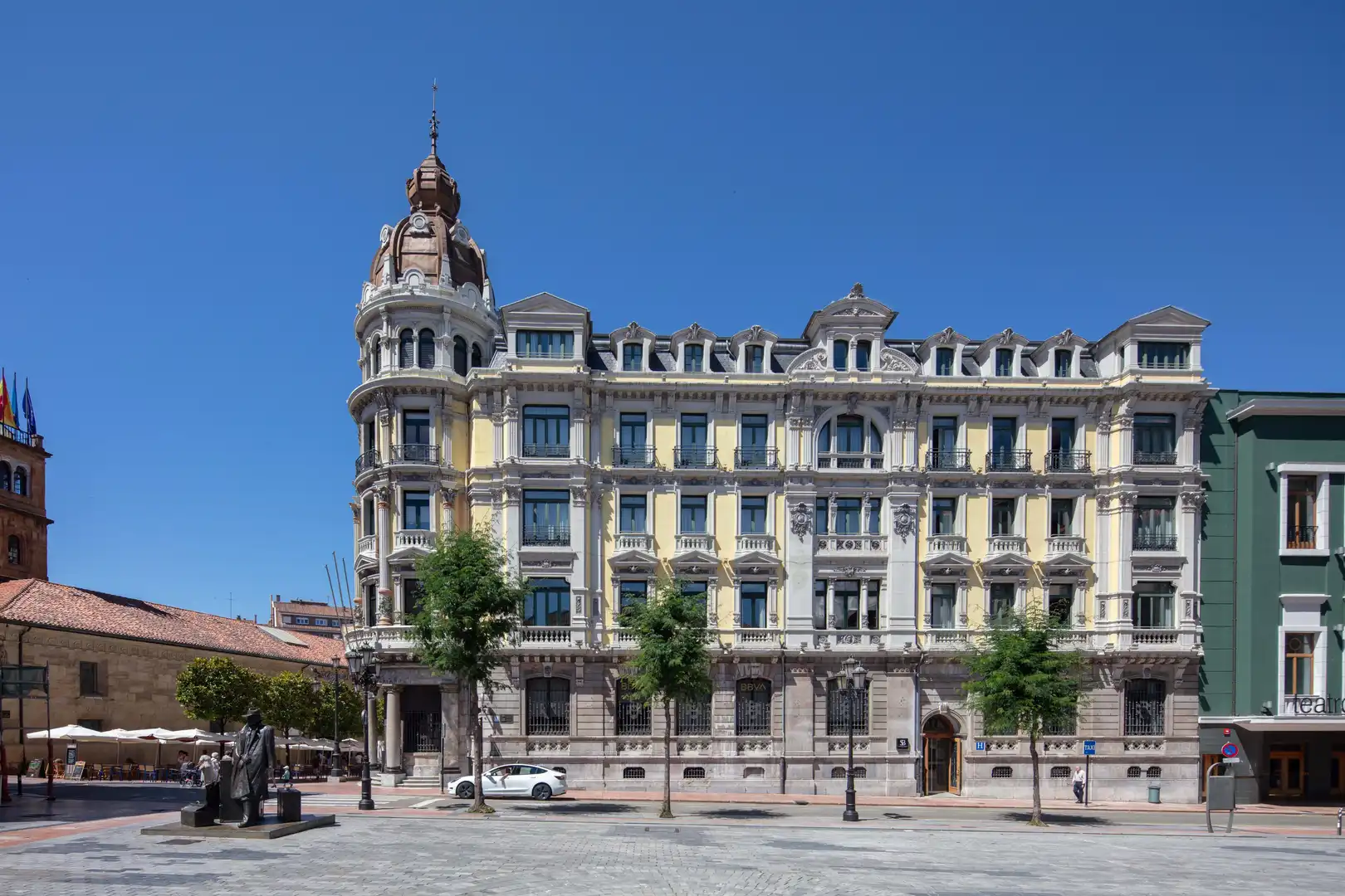 Außenansicht von Büro zur Miete in Oviedo  mit Klimaanlage, Heizung und Möbliert