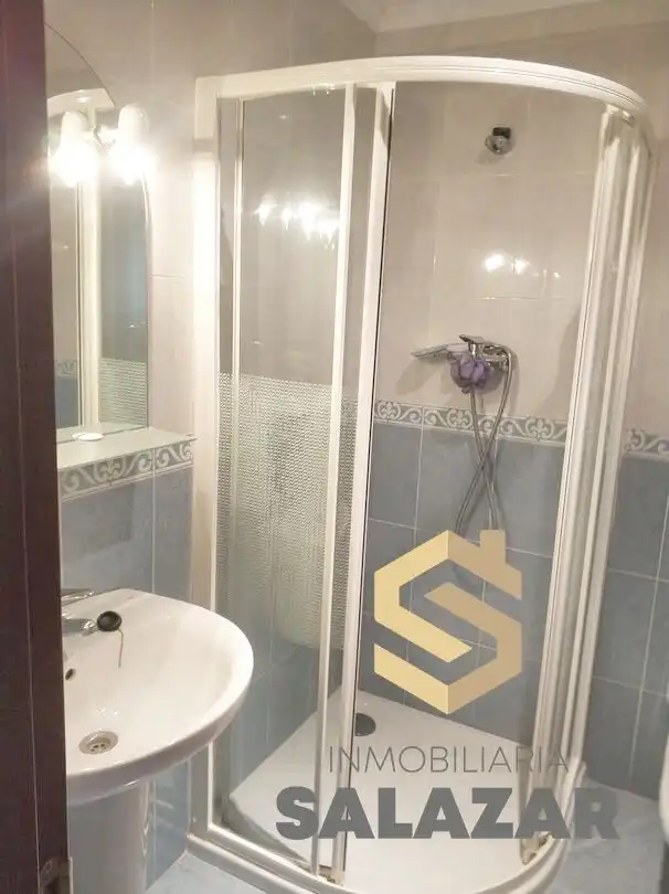 Baño de Piso de alquiler en Loiu con Calefacción y Terraza