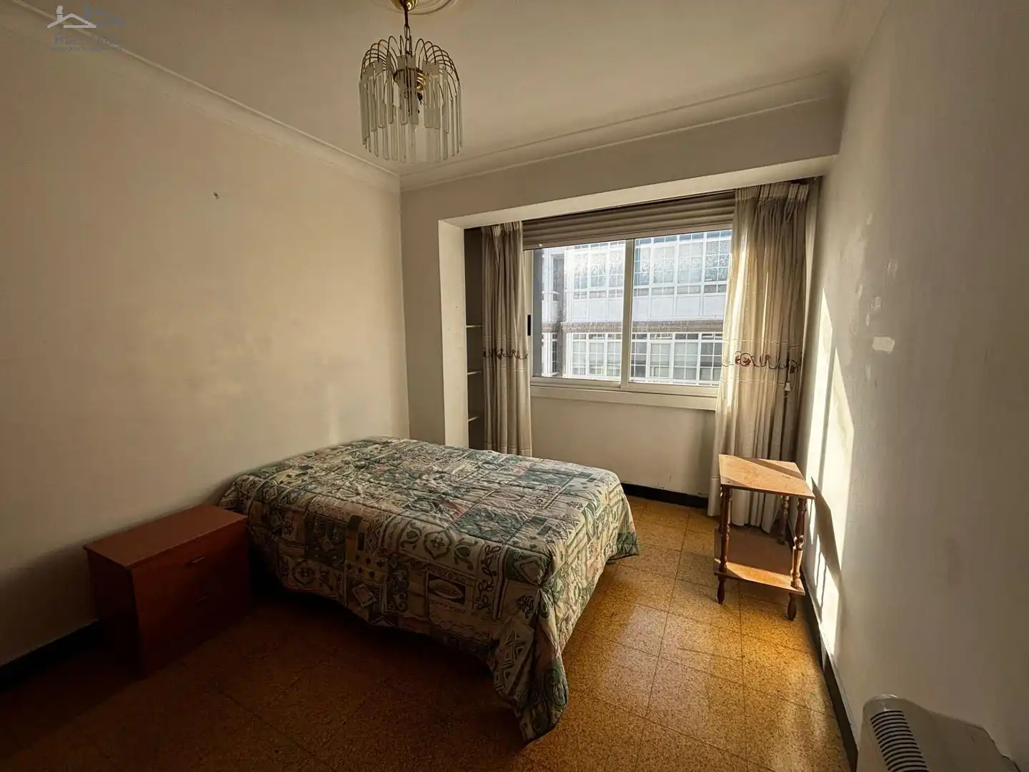 Habitación de Piso de alquiler en A Coruña Capital  con Calefacción y Amueblado