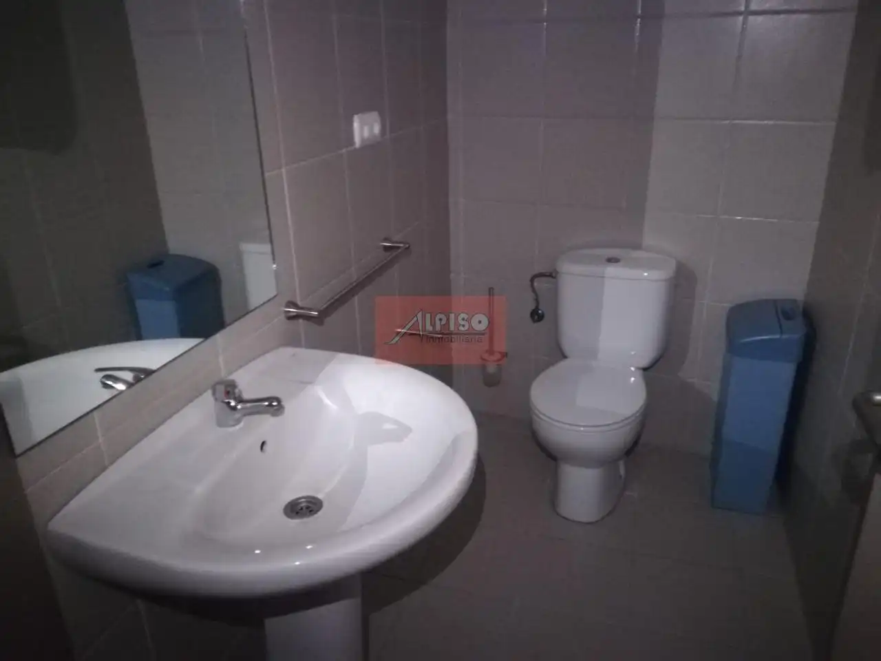 Bathroom of Commercial properties for rent in Ourense Capital 