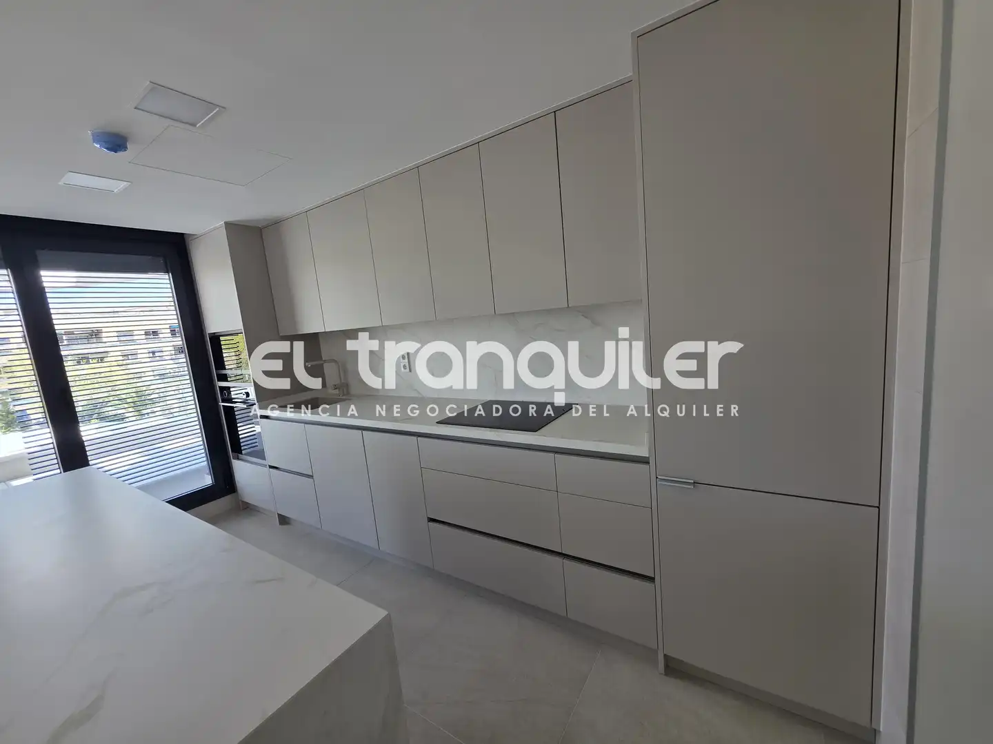 Kitchen of Flat for rent in Madrid  with Air Conditioner, Terrace and Storage room