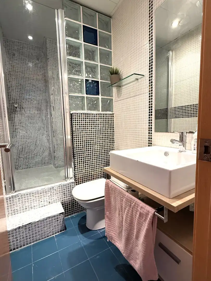 Baño de Piso en venta en Sant Boi de Llobregat con Aire acondicionado, Calefacción y Parquet