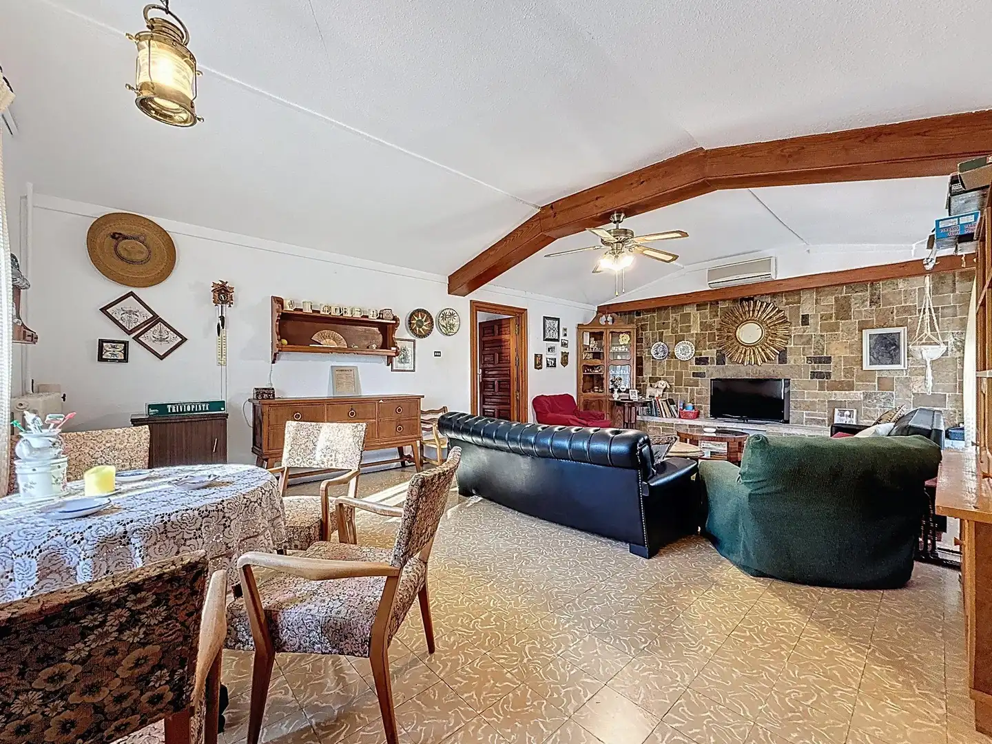 Sala de estar de Finca rústica en venta en Castalla con Jardín privado, Terraza y Piscina