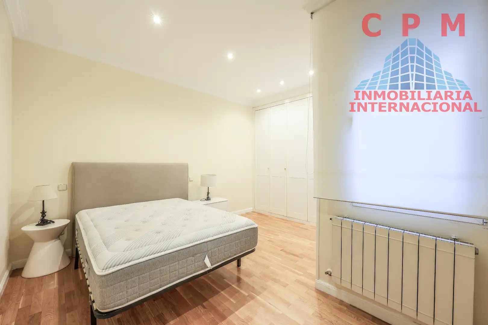 Bedroom of Flat for rent in Madrid  with Air Conditioner, Heating and Parquet flooring