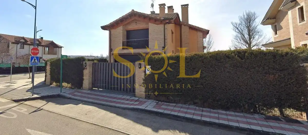 Casa con terraza en venta en Calle Maestro Rodrigo-vr 8, imagen 16
