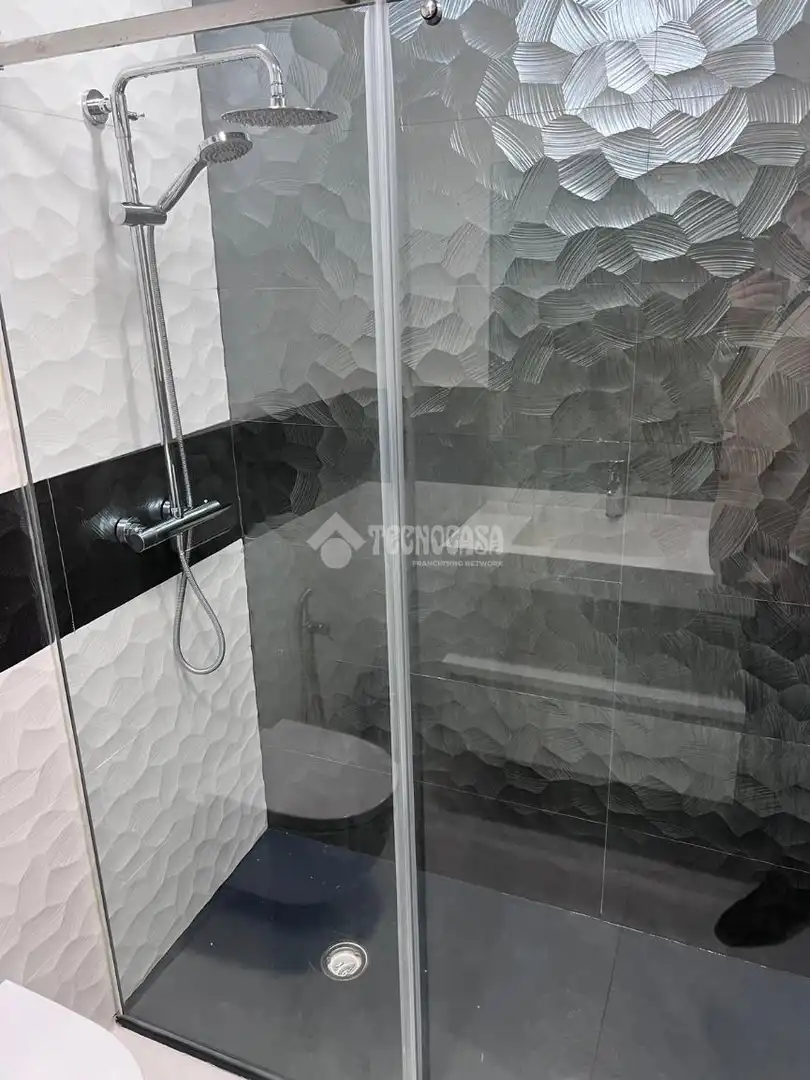 Semi-detached house with pool for sale in Este - Alcosa- Torreblanca, imagen 13