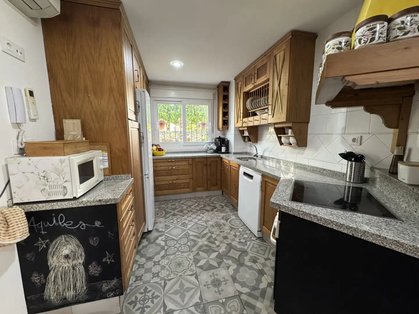Cocina de Casa adosada en venta en Bormujos con Aire acondicionado, Terraza y Trastero