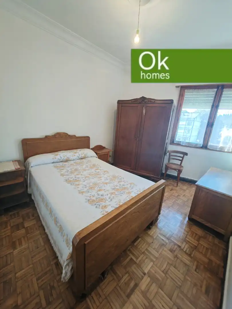 Dormitori de Pis en venda en Guitiriz amb Parquet, Terrassa i Moblat
