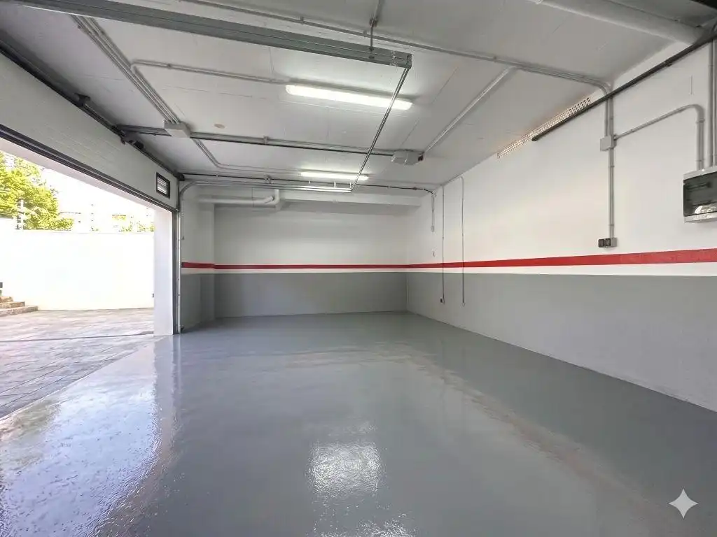 Casa o chalet en venta en Torrelavega  con Calefacción, Terraza y Trastero