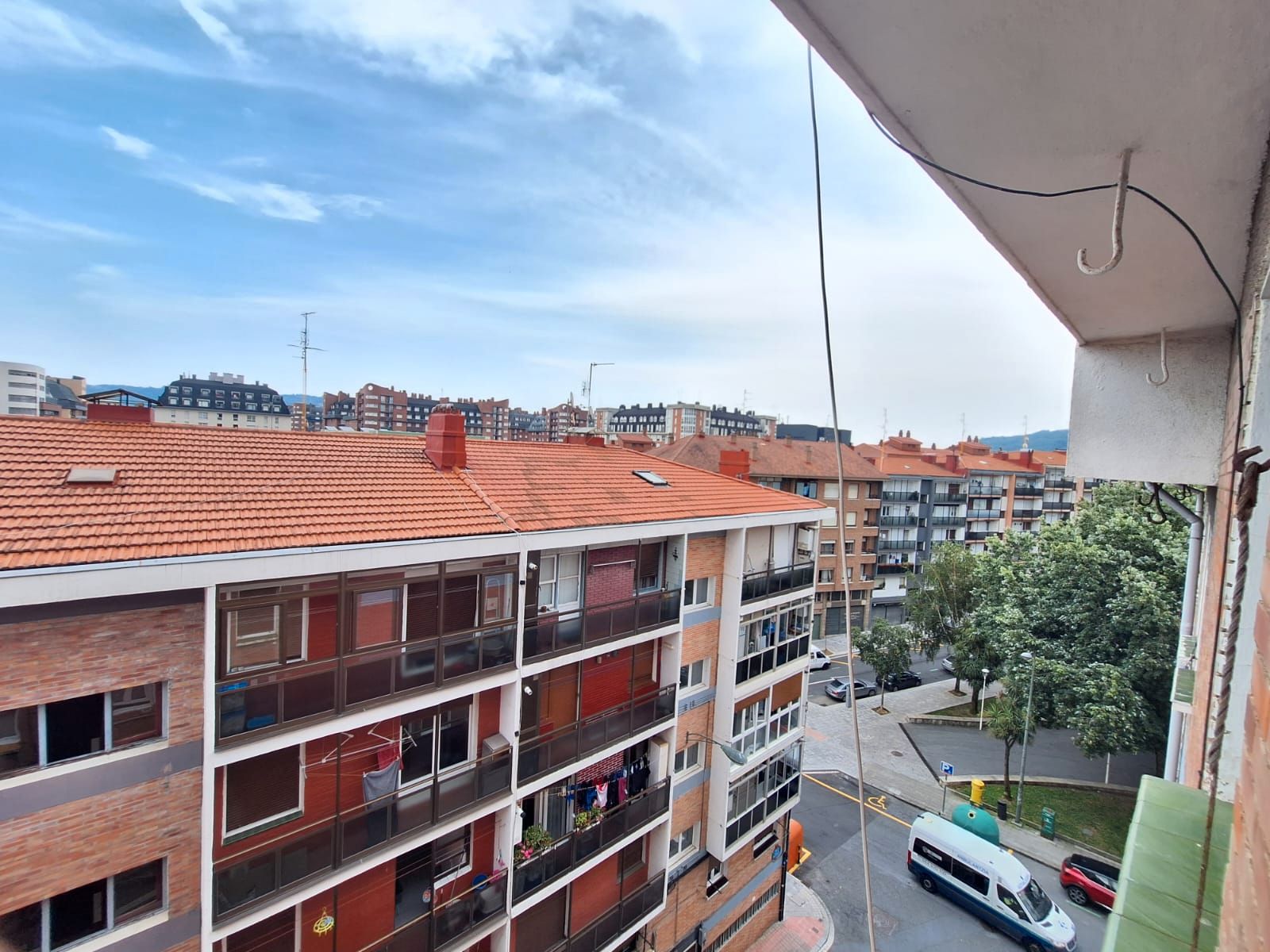 Vista exterior de Pis en venda en Bilbao  amb Calefacció, Moblat i Forn