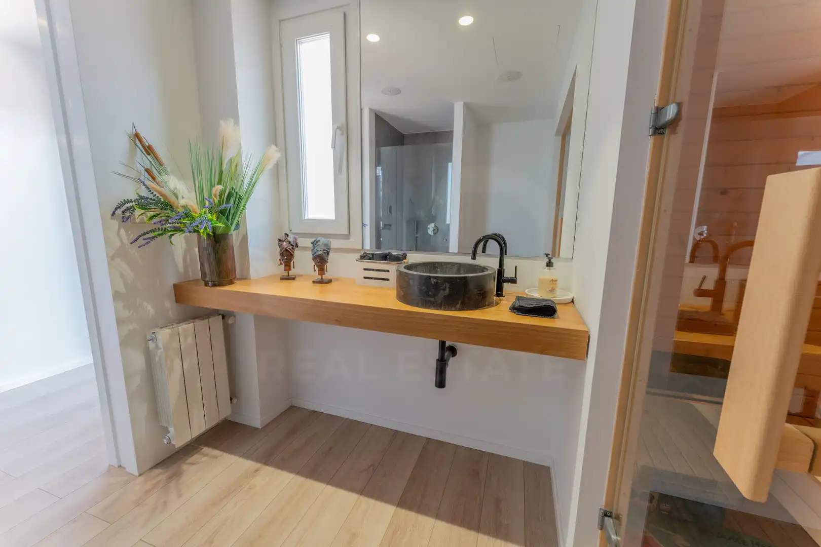 Baño de Casa o chalet en venta en Petrer con Calefacción, Terraza y Piscina