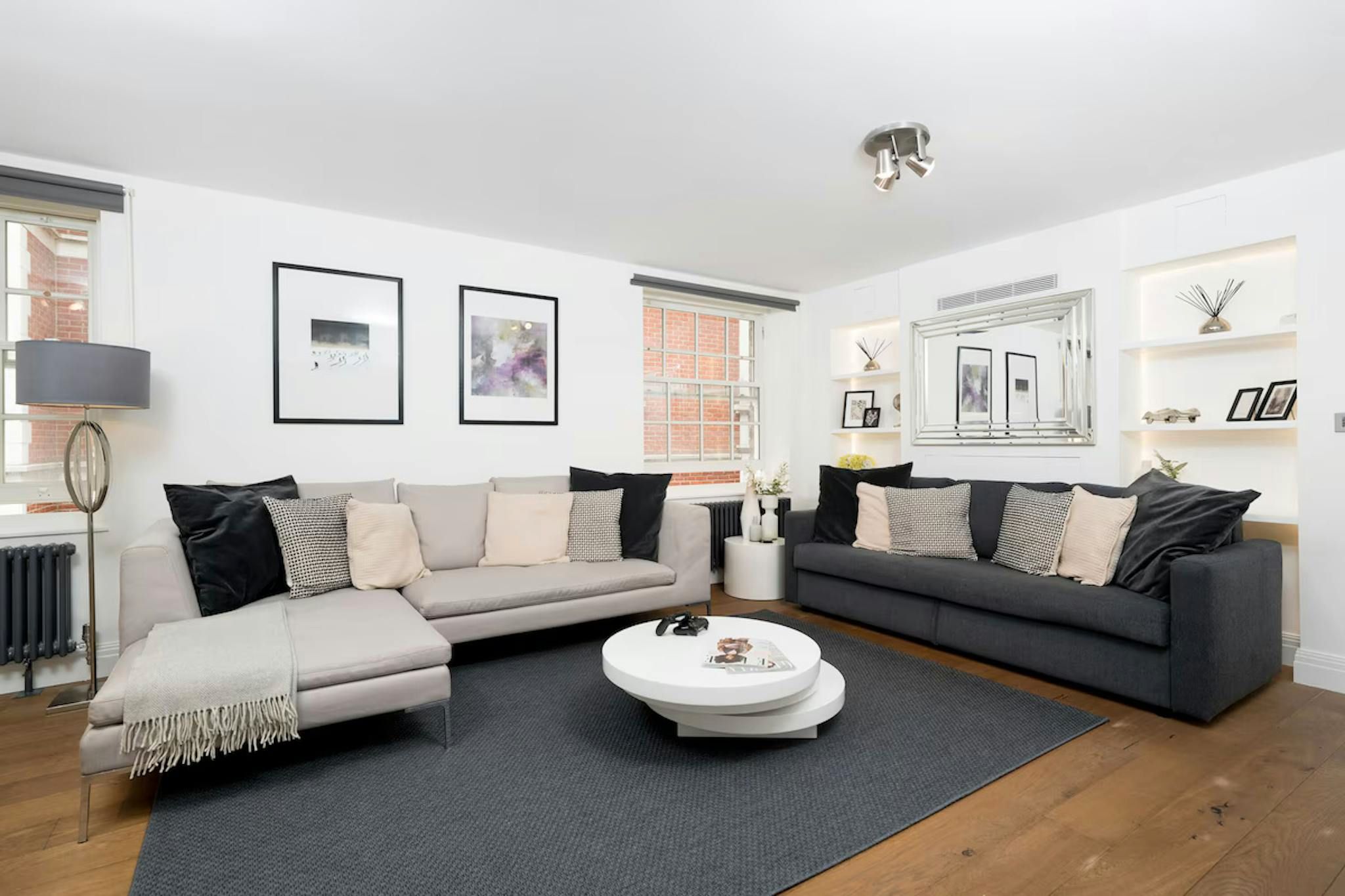 Living room of Flat to rent in  Sevilla Capital  with Air Conditioner, Heating and Private garden