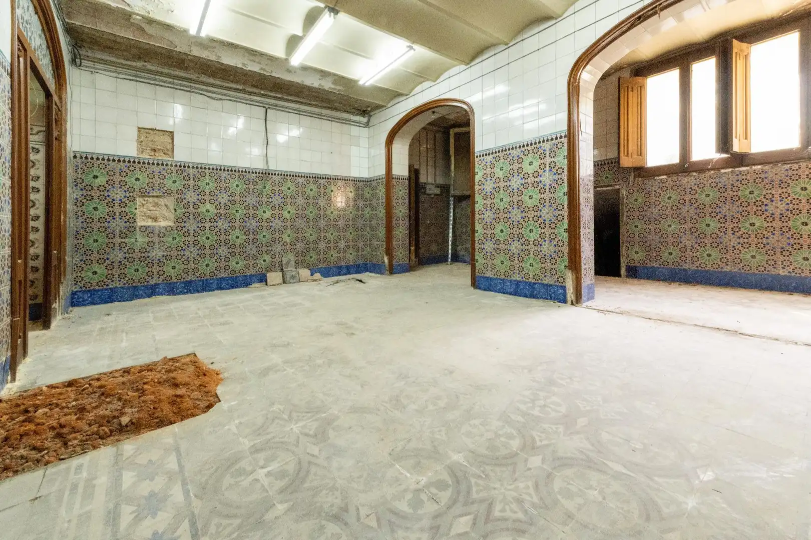 Ground floor for sale in Sabadell  with Private garden and Storage room