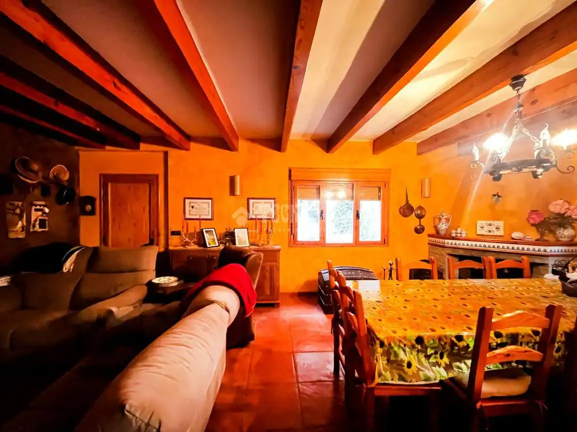 Sala de estar de Casa adosada en venta en Sobradiel con Calefacción y Jardín privado