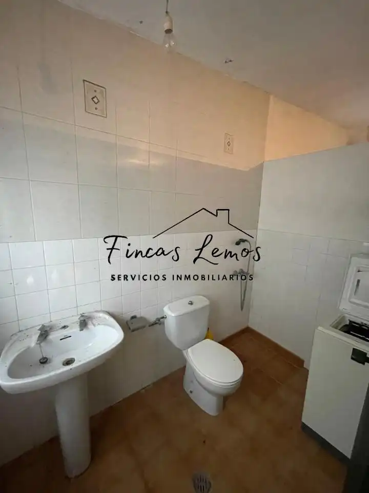 Bathroom of Houses for sale in Camariñas  with Heating, Private garden and Furnished