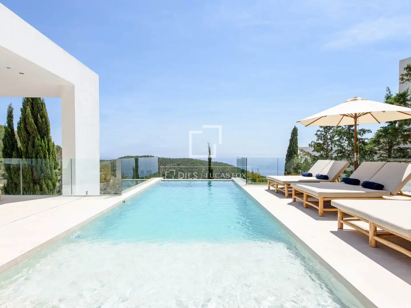 Swimming pool of Houses for sale in Santa Eulària des Riu  with Air Conditioner and Swimming Pool