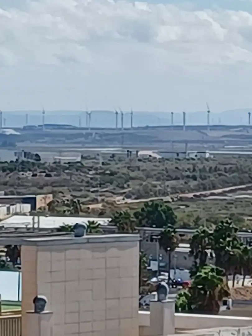 Vista exterior de Àtic en venda en El Puerto de Santa María amb Aire condicionat, Terrassa i Traster