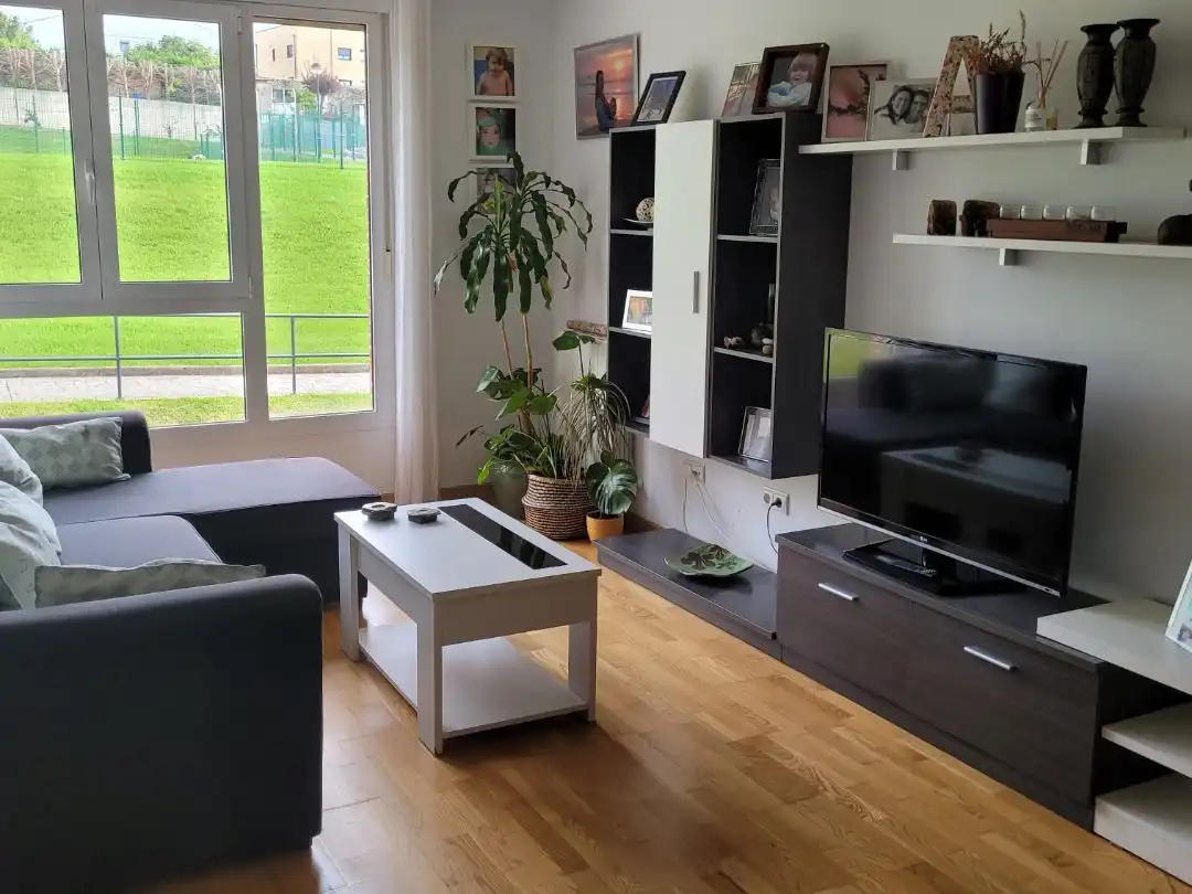 Living room of Flat for rent in Alisal - San Román
