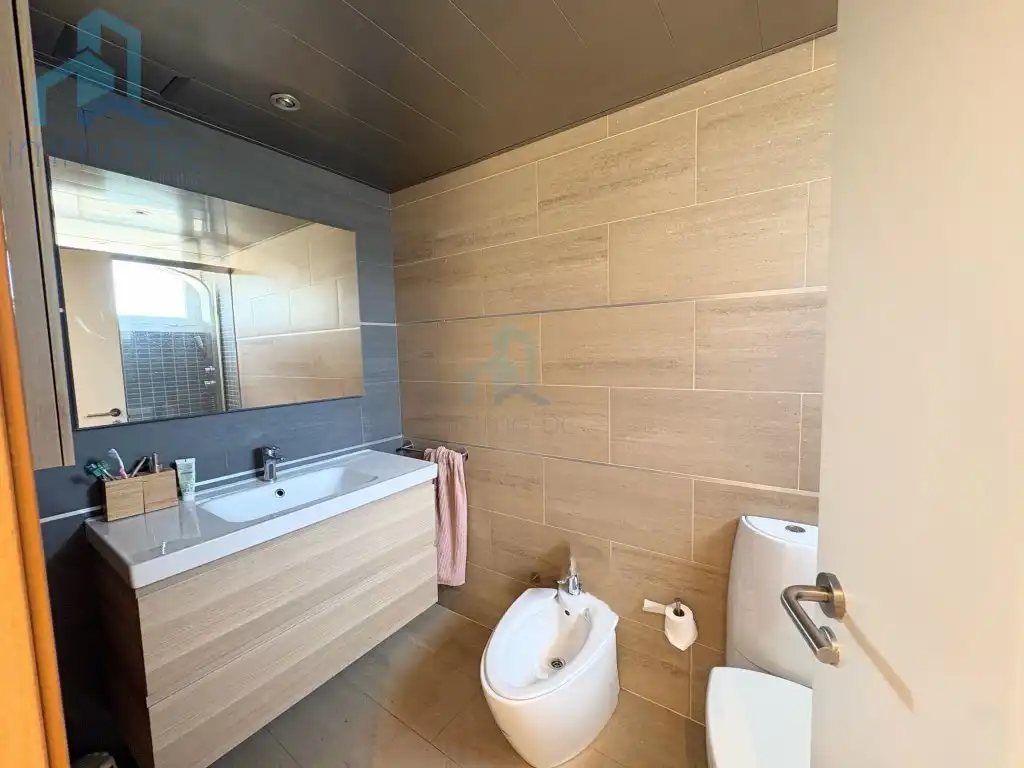 Badezimmer von Einfamilien-Reihenhaus zum Verkauf in Tarragona