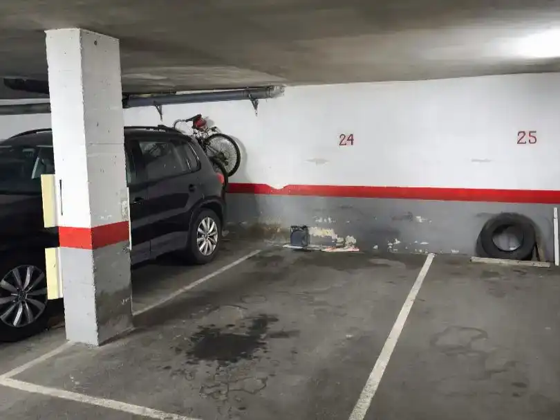 Aparcament de Pis en venda en Sant Feliu de Llobregat amb Aire condicionat, Terrassa i Balcó
