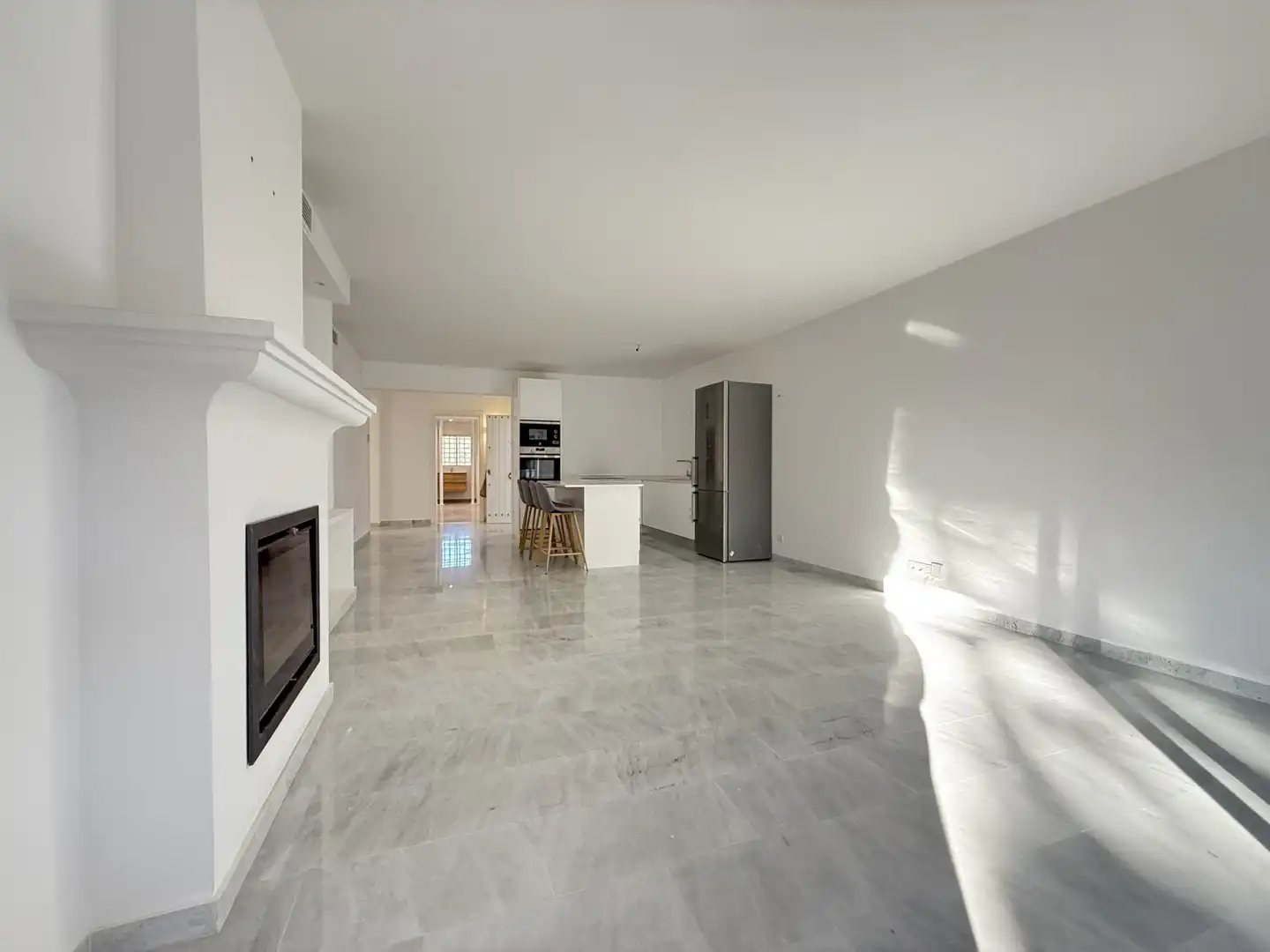 Living room of Attic for rent in Marbella  with Air Conditioner, Heating and Terrace