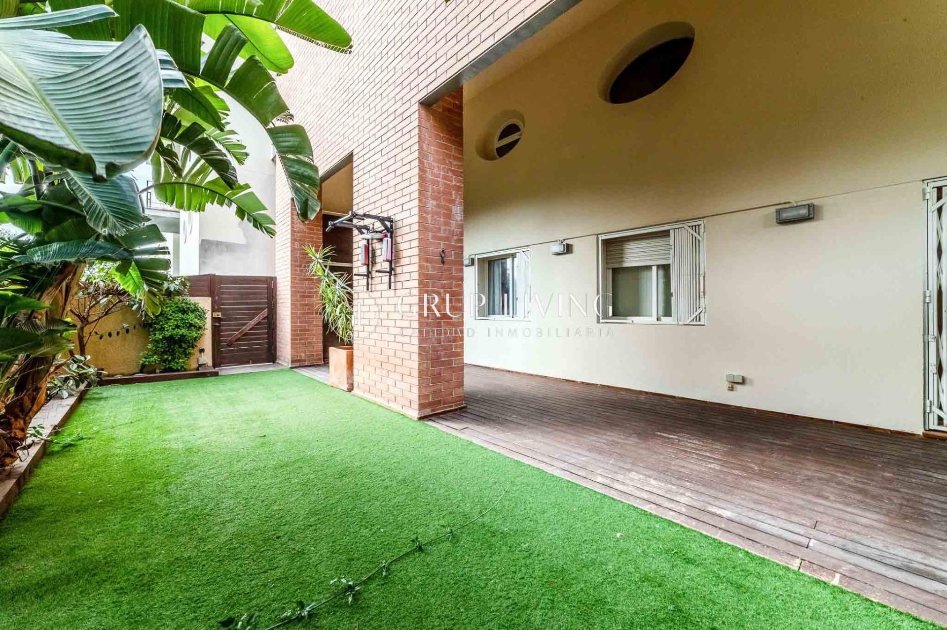 Terrace of Flat for sale in Sitges  with Air Conditioner, Heating and Private garden