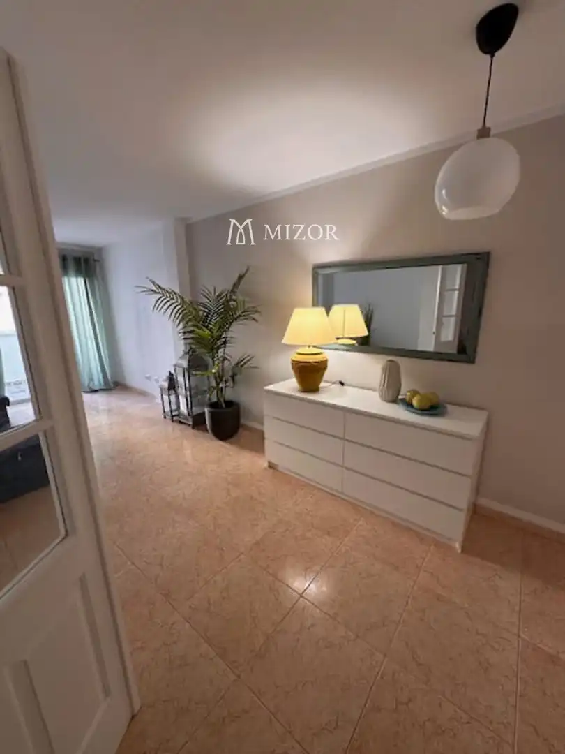 Dormitori de Apartament en venda en Adeje amb Terrassa i Moblat