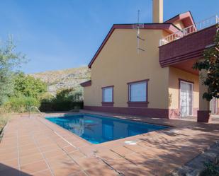 Vista exterior de Casa o xalet en venda en Güejar Sierra amb Terrassa i Piscina