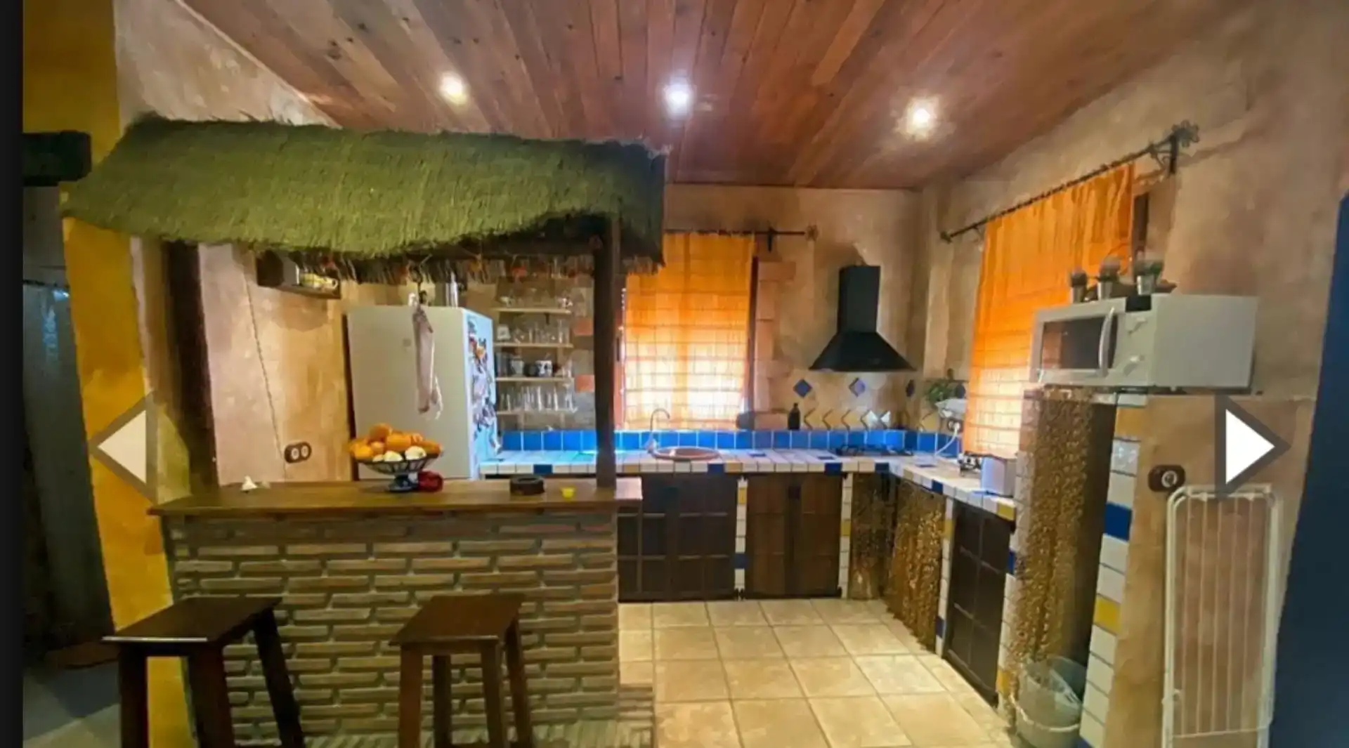 Cuina de Finca rústica en venda en Riogordo amb Piscina