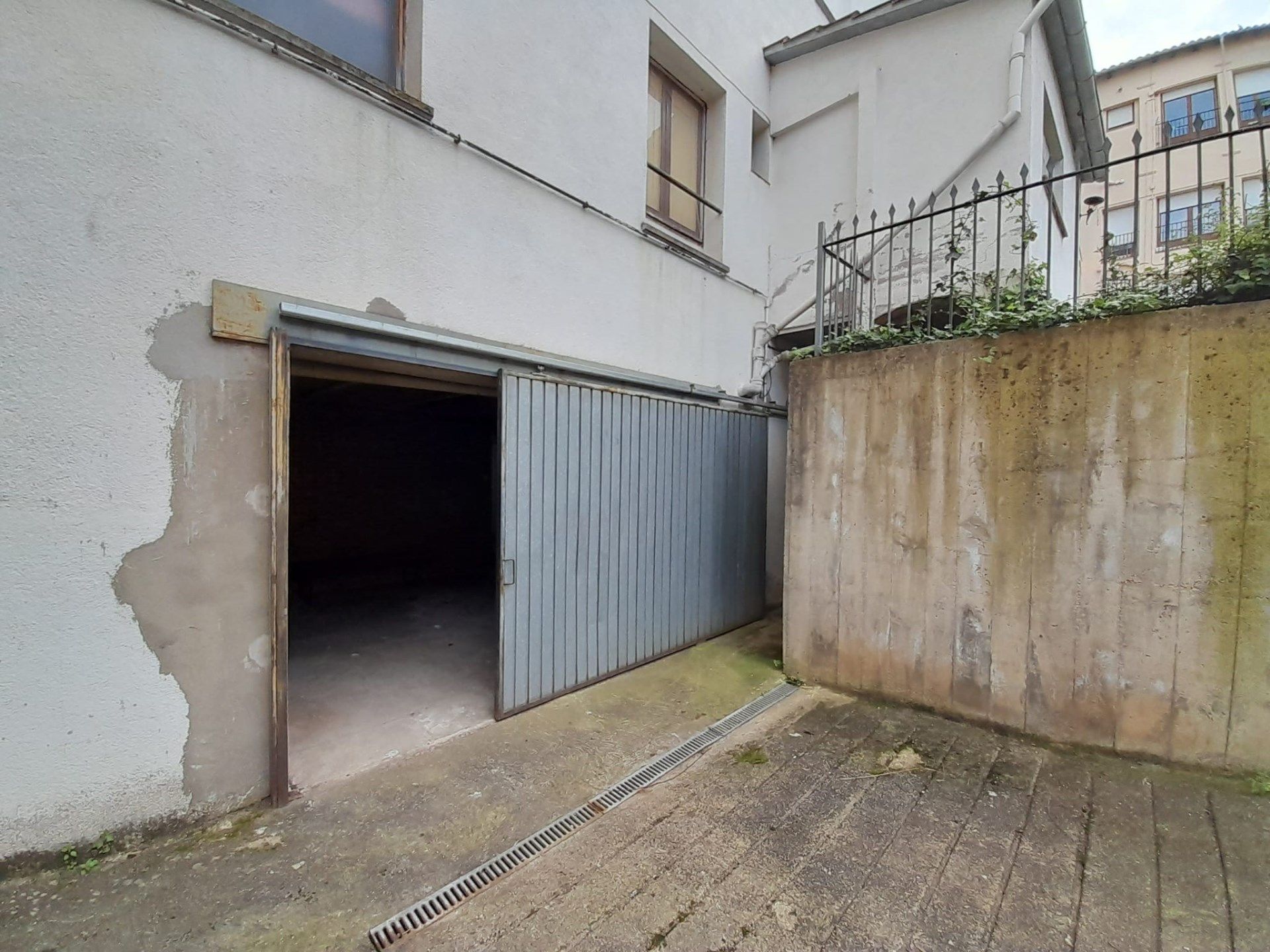 Parking of Industrial buildings to rent in Olot